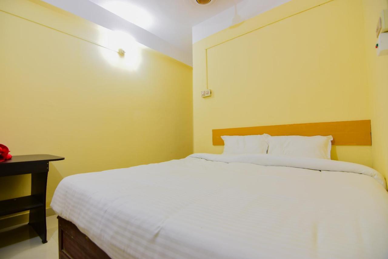Spot On 30735 Dreamland Guest House Dispur Esterno foto