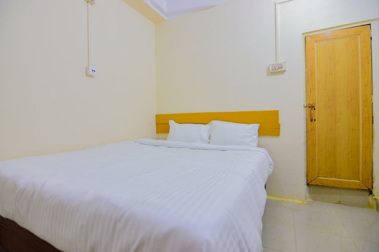 Spot On 30735 Dreamland Guest House Dispur Esterno foto